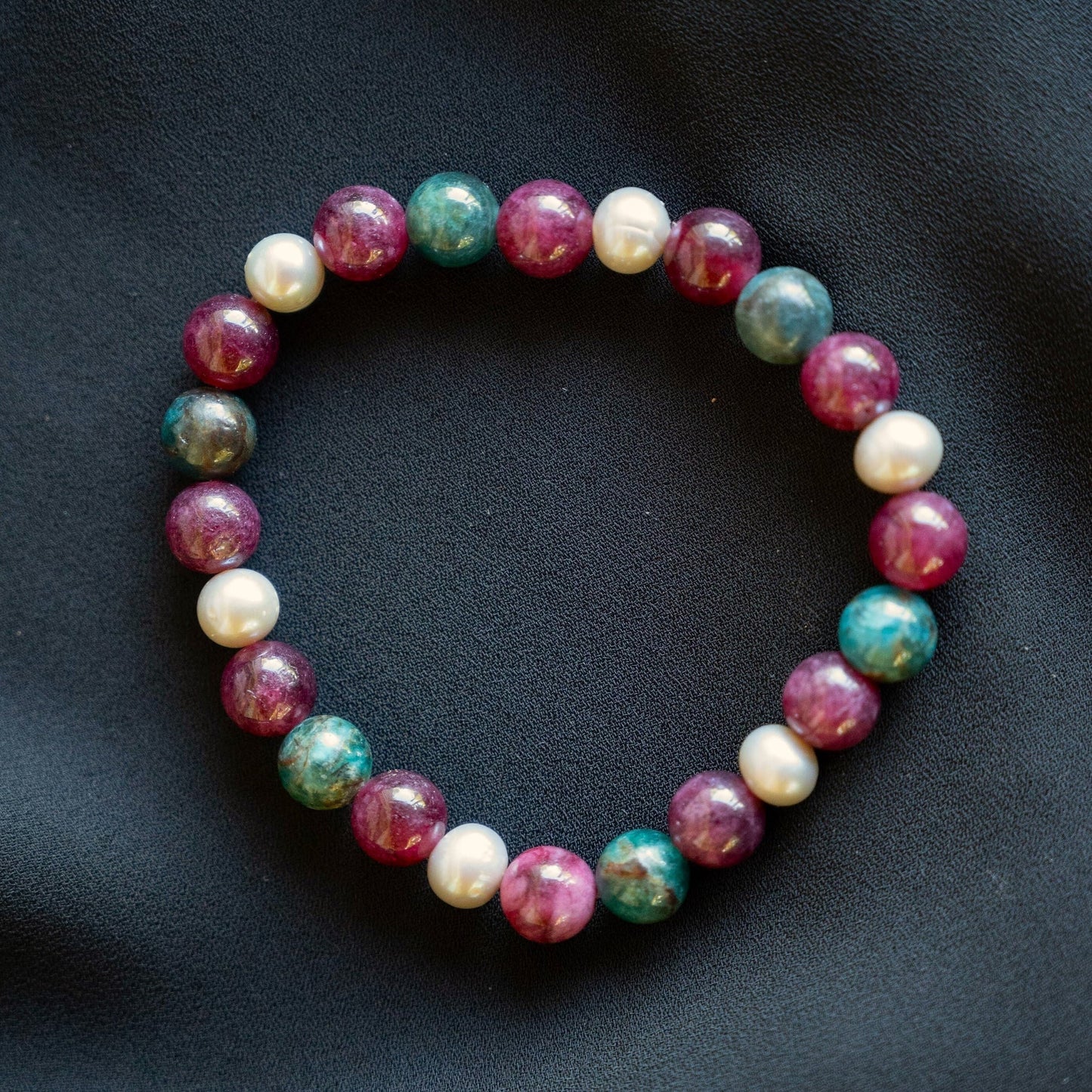 Jamie | Garnet, Apatite, and Freshwater Pearl Beaded Bracelet