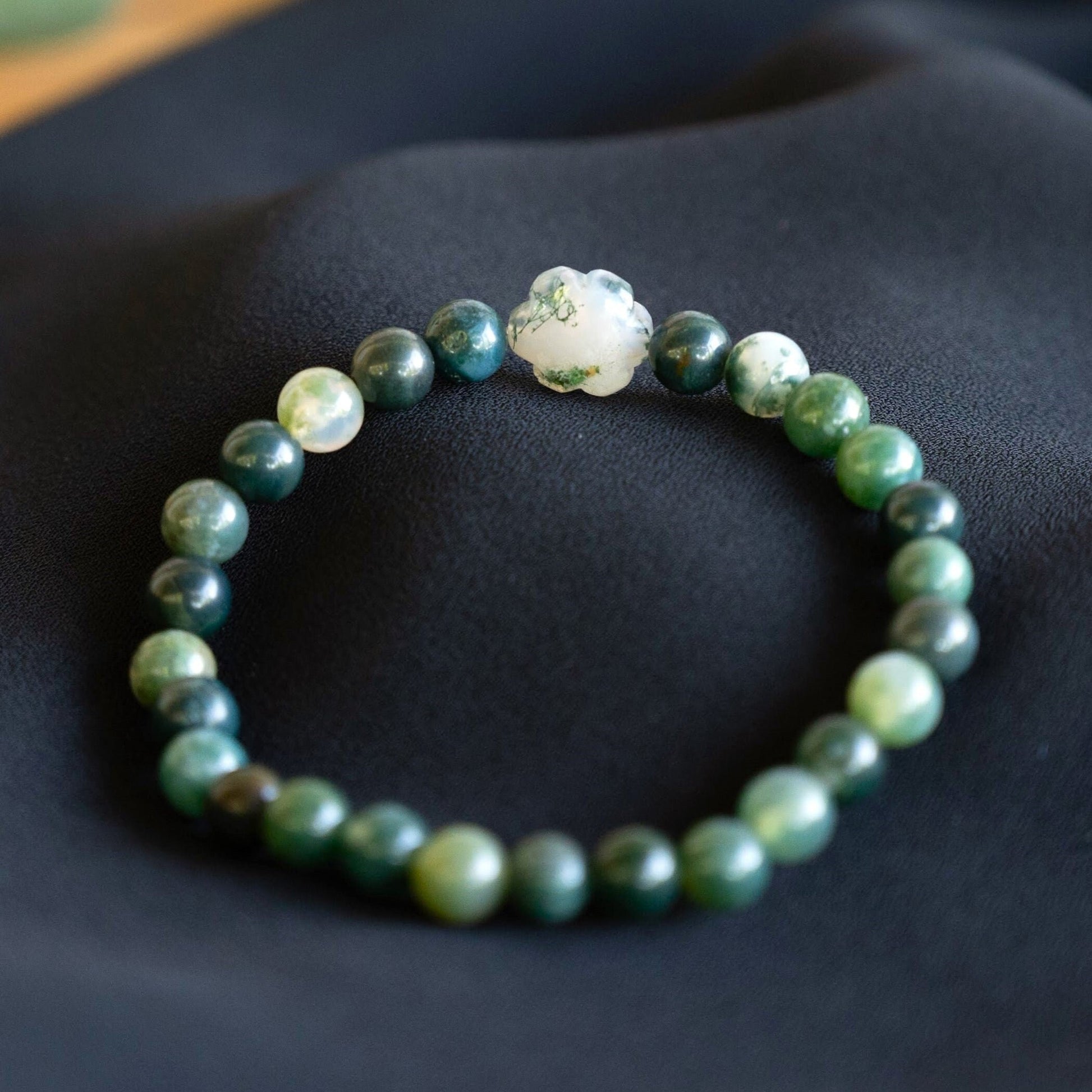 Moss Agate Beaded Bracelet with Flower Accent